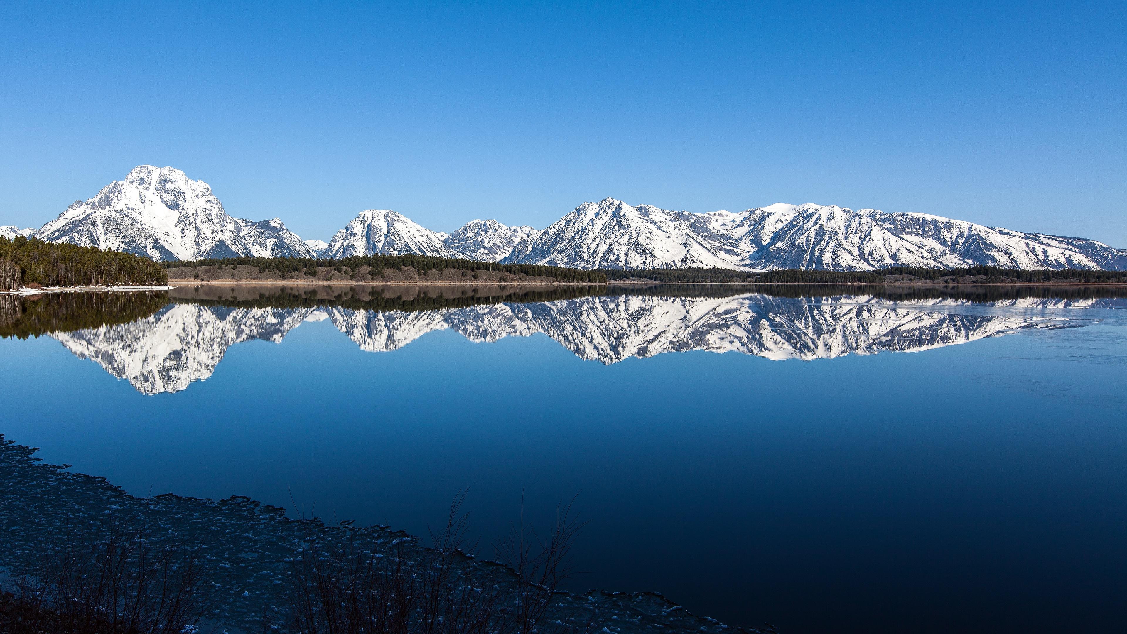 Snowy Mountain Range Lake Reflection 4K Ultra HD Desktop Wallpaper