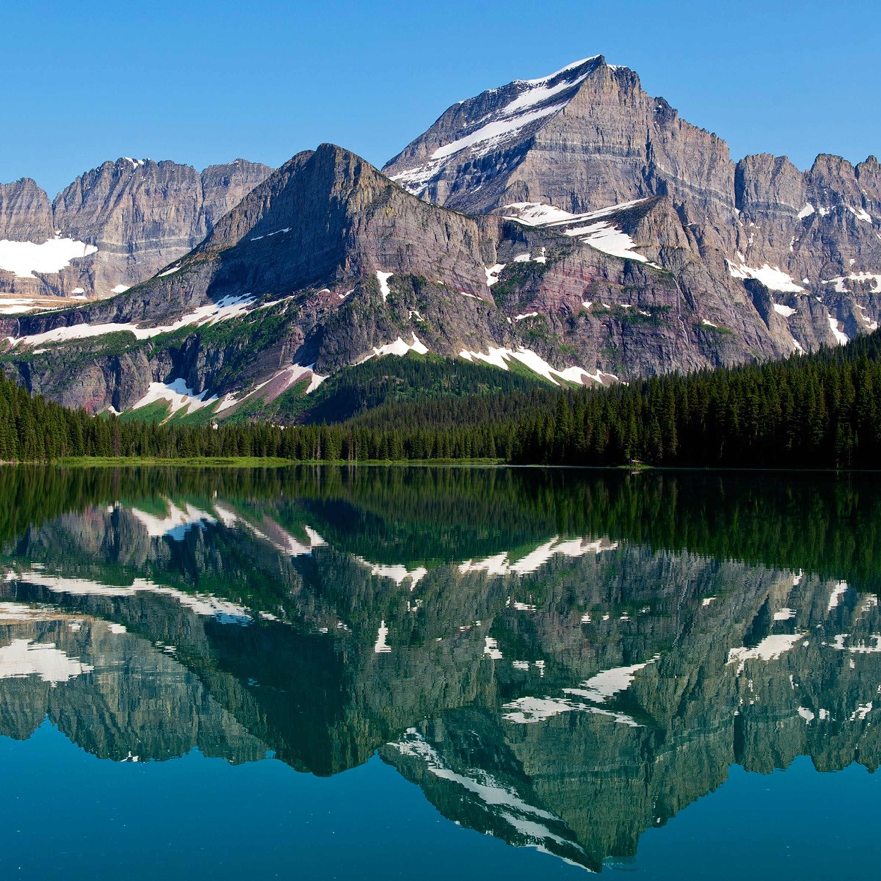 Mountain Lake Reflections iPad Pro Retina Display