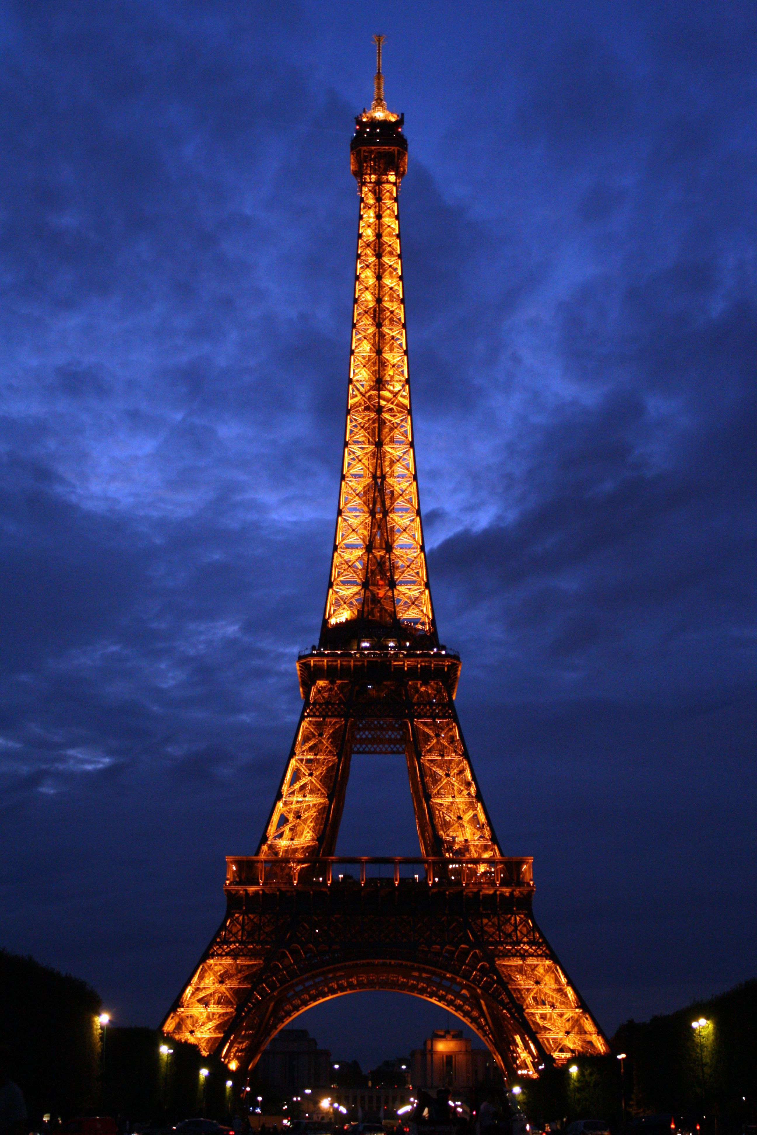 Eiffel Tower At Night Paris France Wallpaper Windows