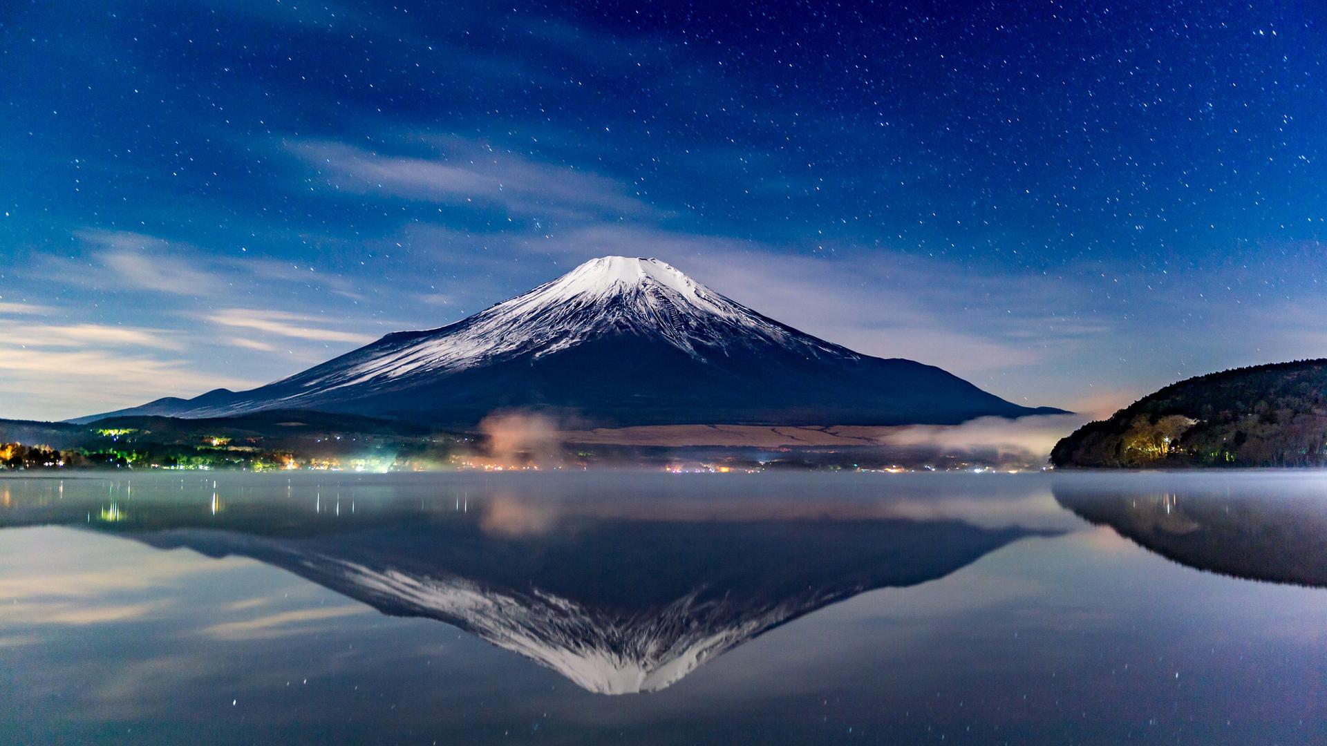 Mount Fuji Night Reflections Laptop Full HD 1080P