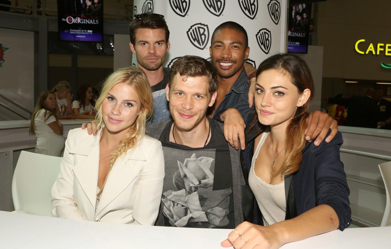 Wallpaper smile, Claire Holt, Joseph Morgan, Joseph Morgan