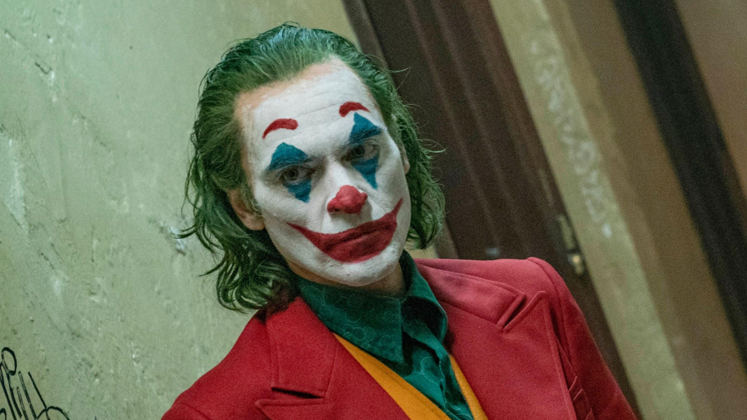 The Implausibility of Joaquin Phoenix's Unrealistic Joker