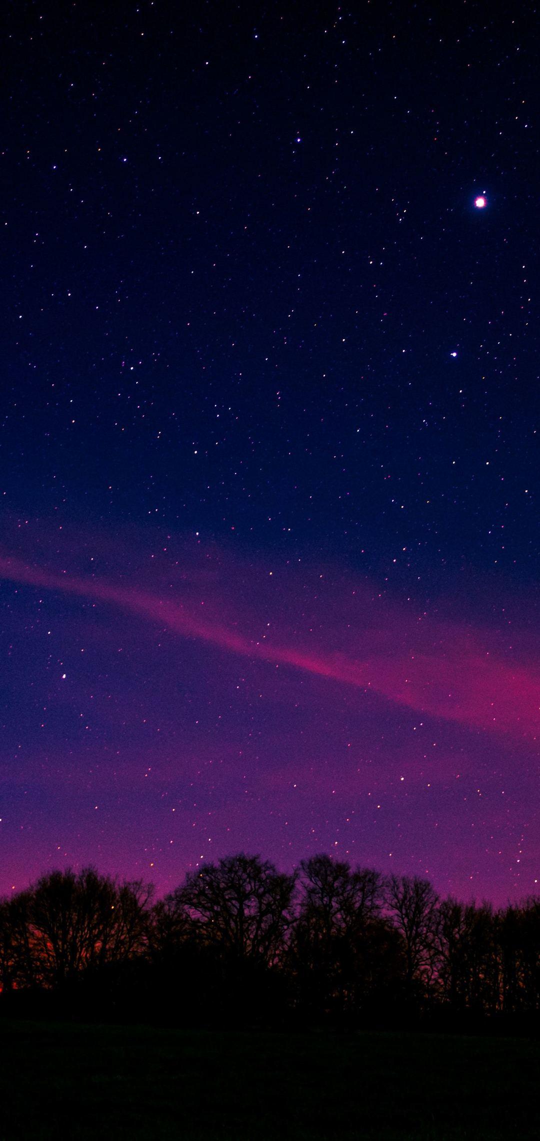 Minimal Night Pink Aurora Long Exposure 5k One