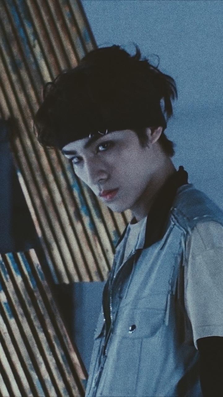 aesthetic kpop wallpaper