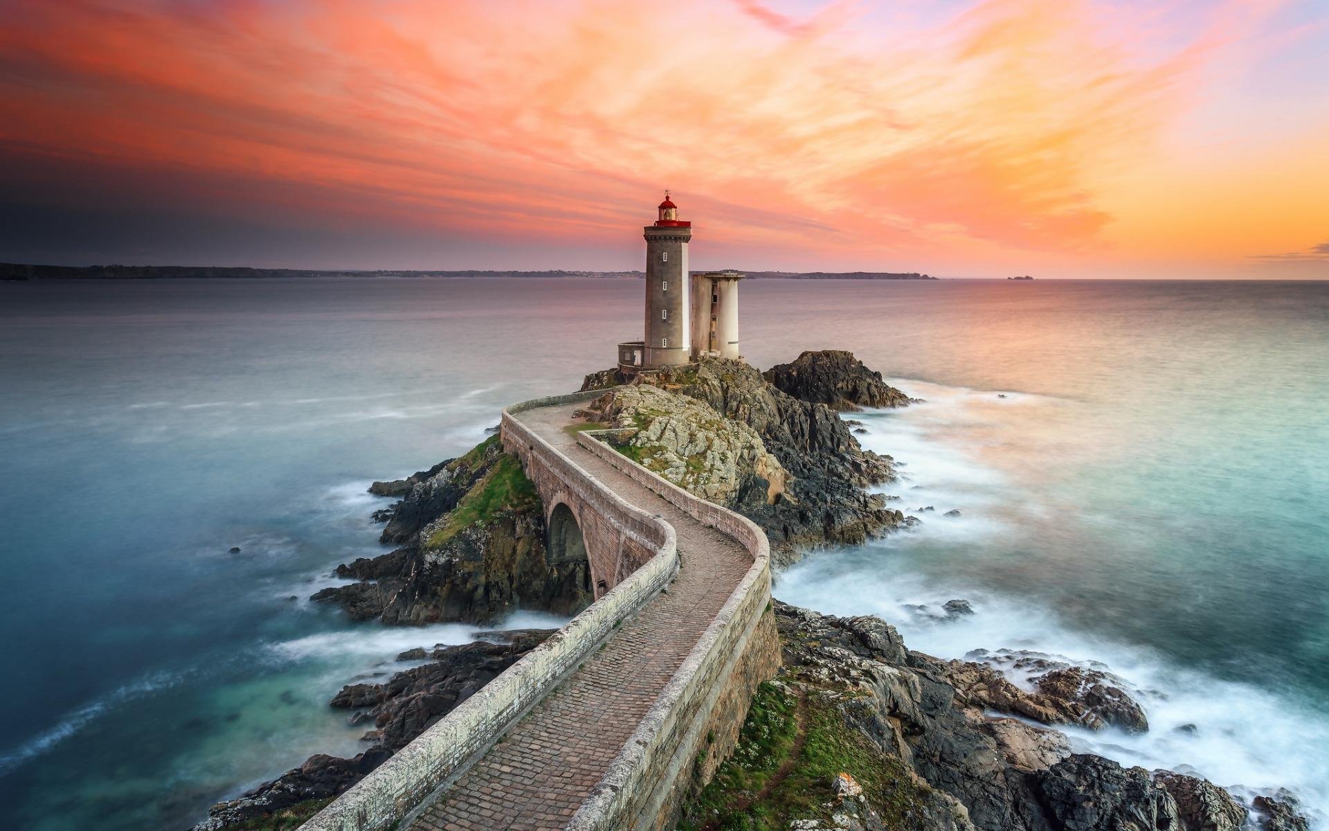 Download wallpaper lighthouse, sunset, seascape, bay, coast