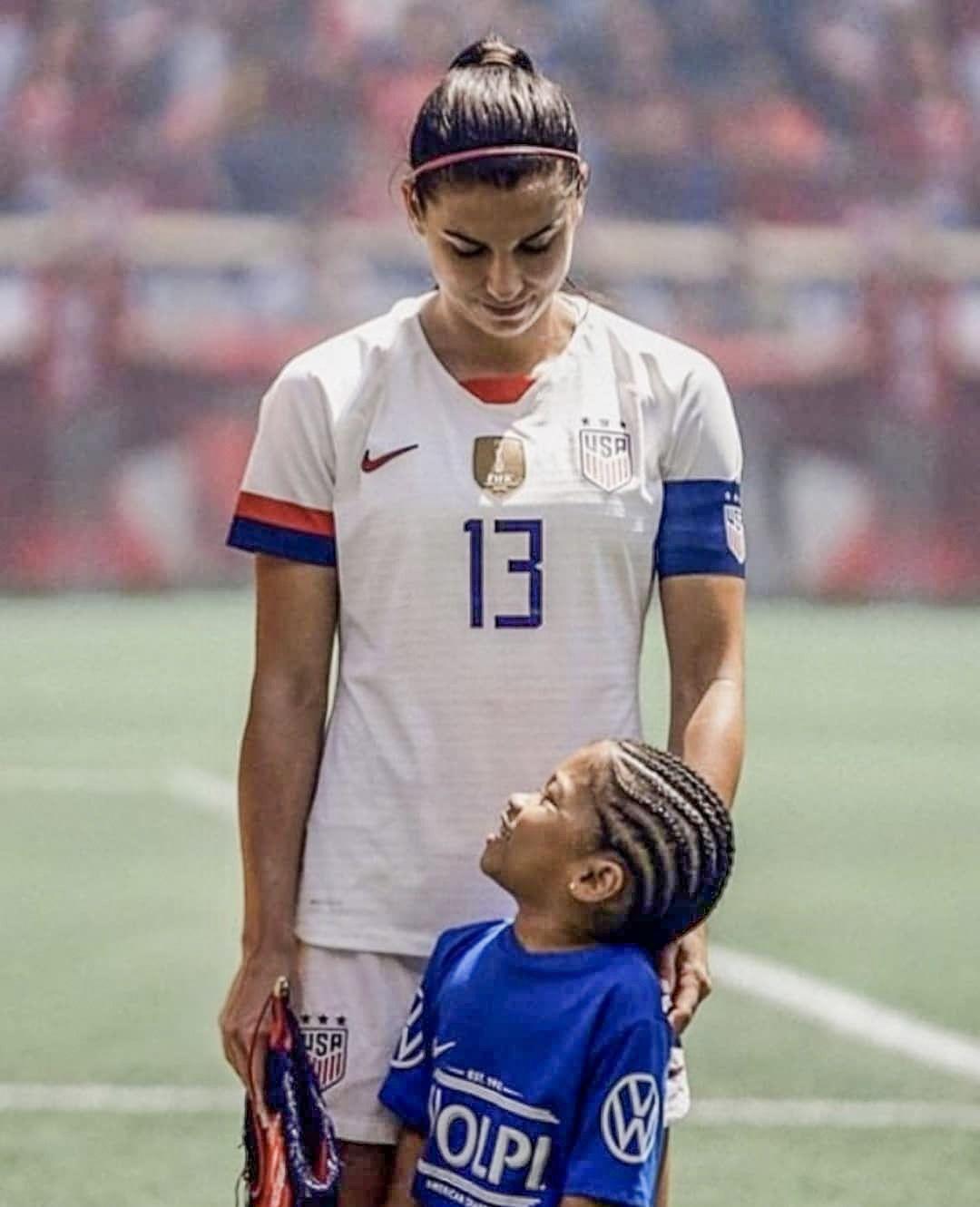 Cal alum Alex Morgan and USA advances to World Cup semi after 21 win over  host France  California Golden Blogs