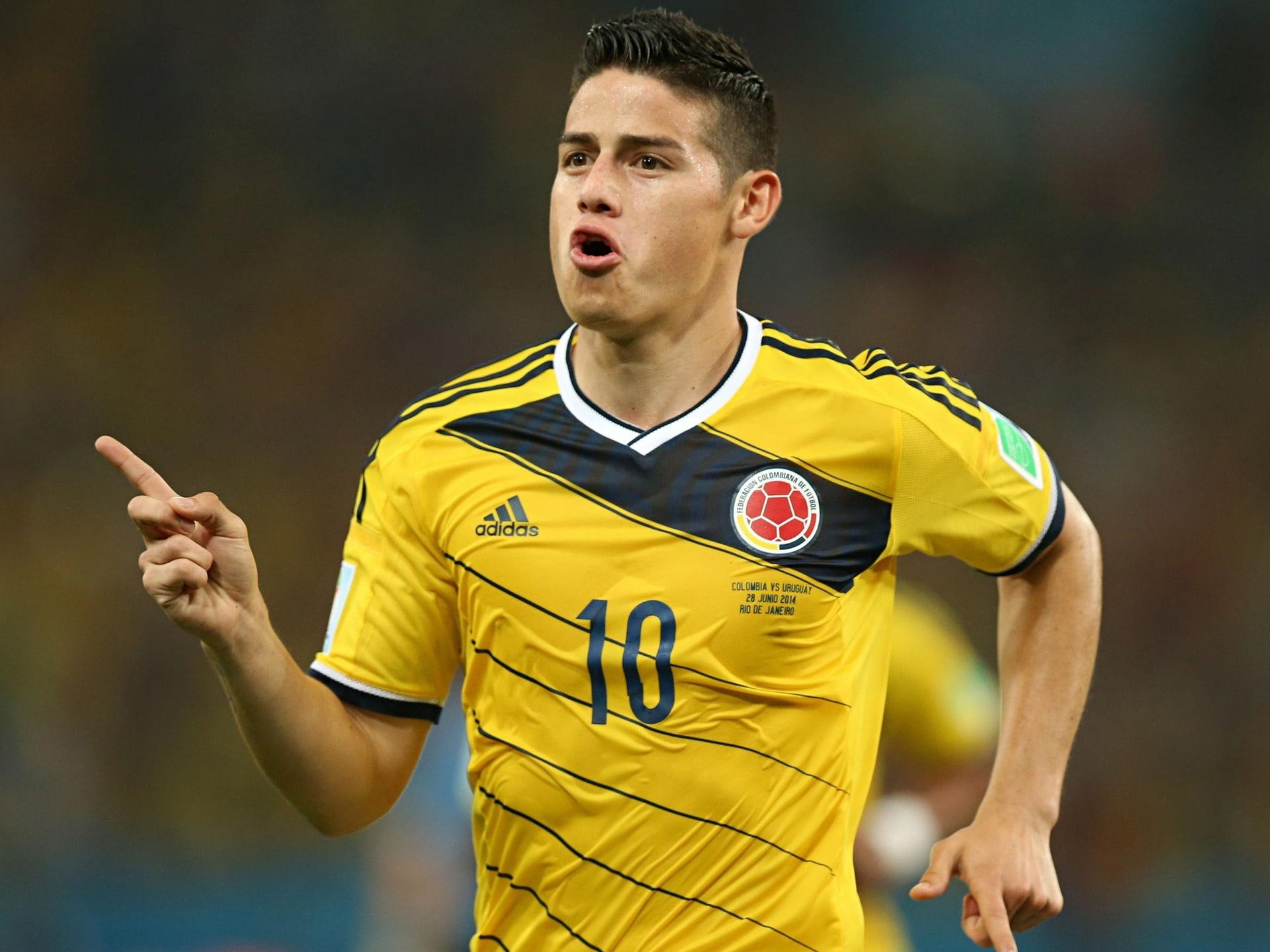 HD Wallpaper: Michael Owen Football Star Retired Commemorate