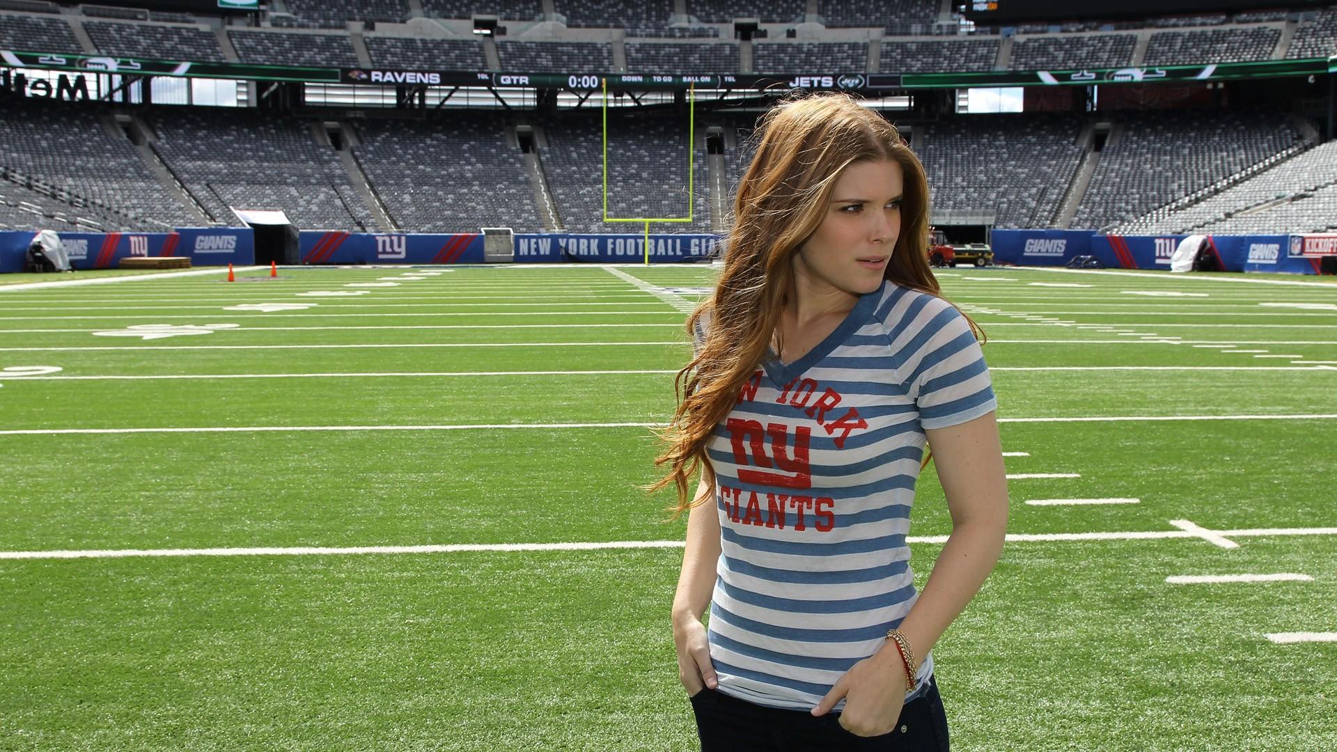 women, actress, sports, fields, American football, Kate Mara