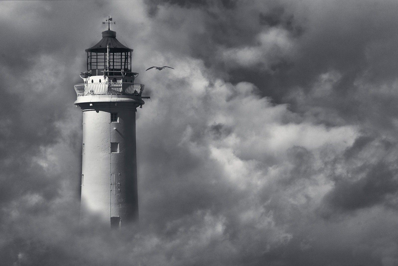 Black and White Lighthouse Wallpaper at