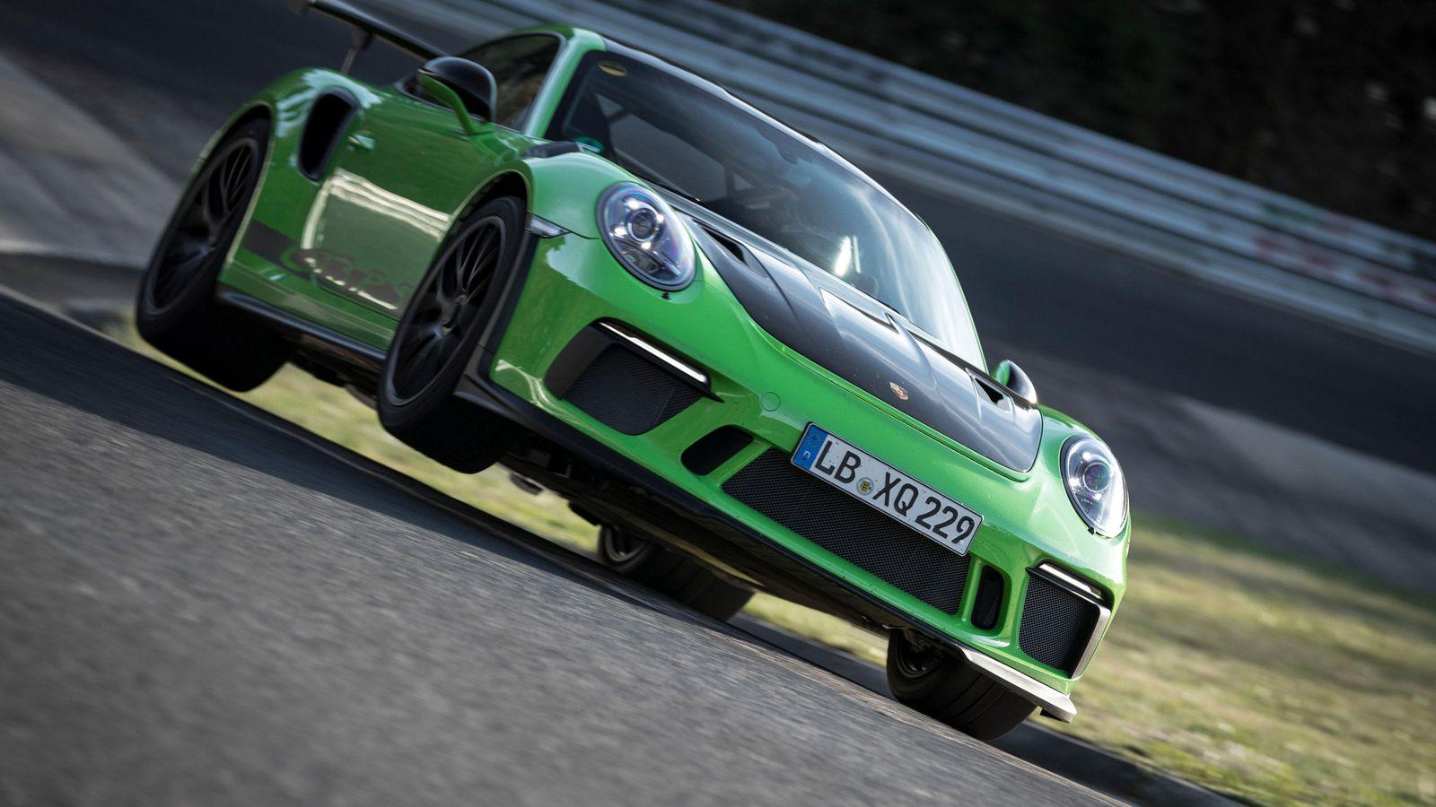 Porsche 911 GT3 RS Dominates Nurburgring With Sub 7 Minute