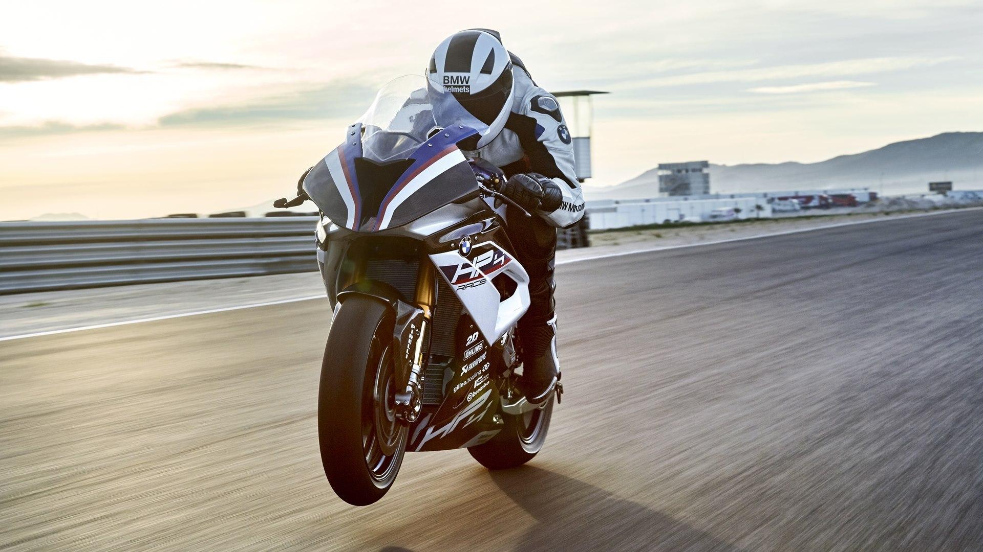New BMW HP4 RACE announced. IAMABIKER Motorcycle!