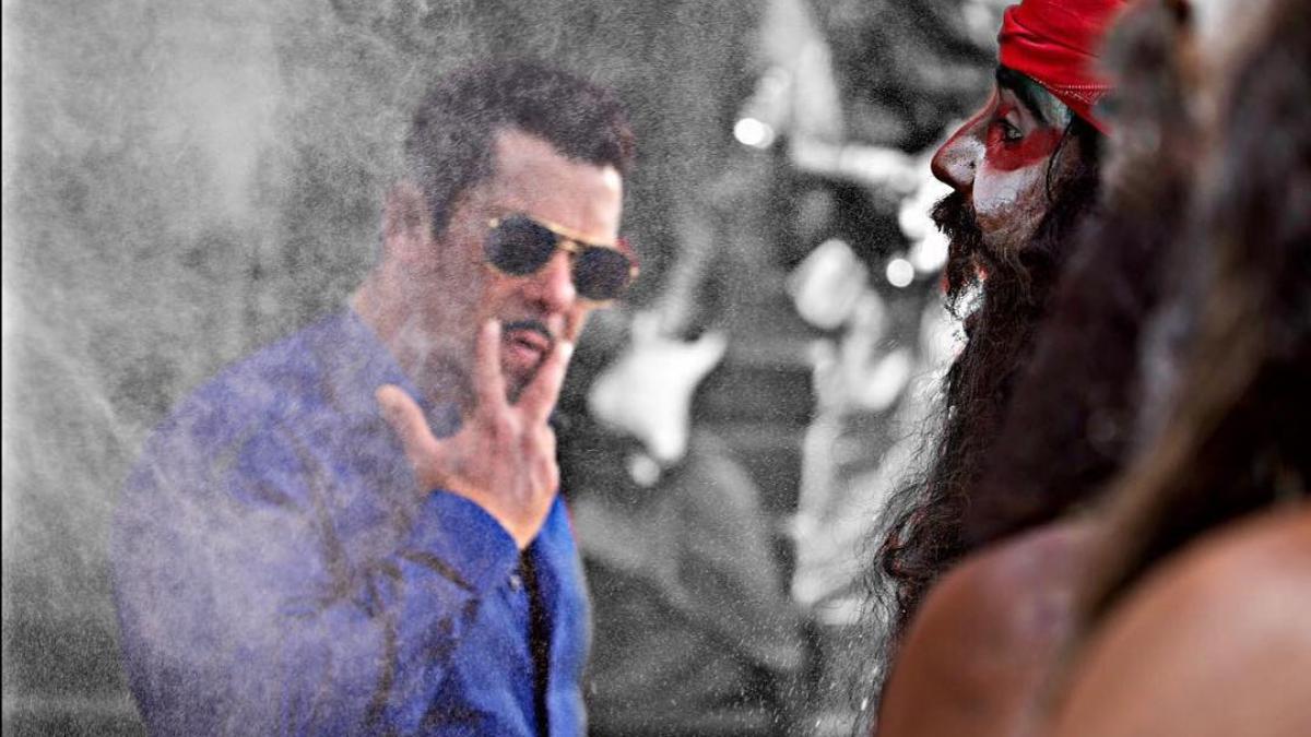 Salman Khan shoots Dabangg 3 in blinding rain in Jaipur