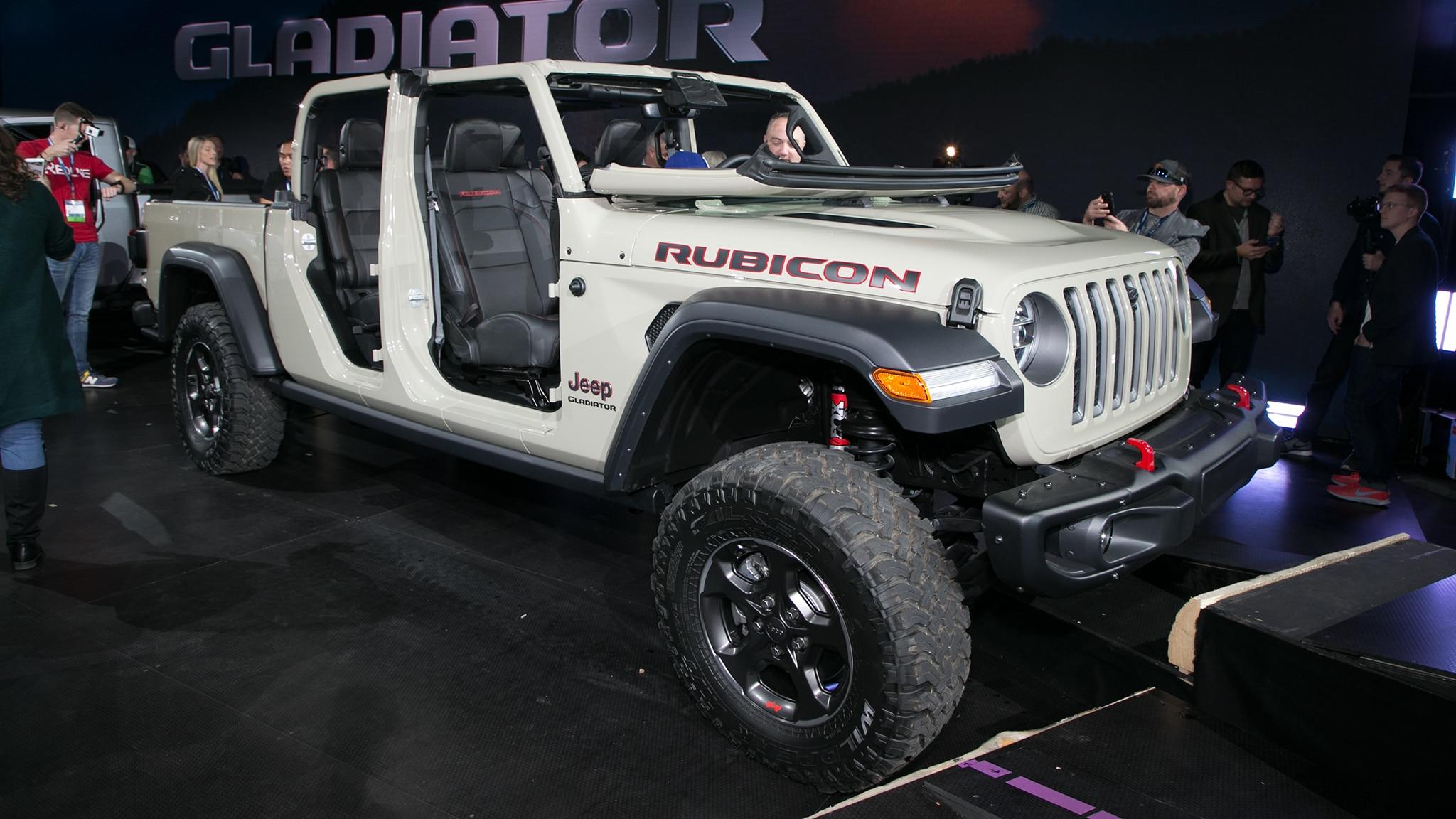 Jeep Gladiator Pickup Arrives: Here Are the Official