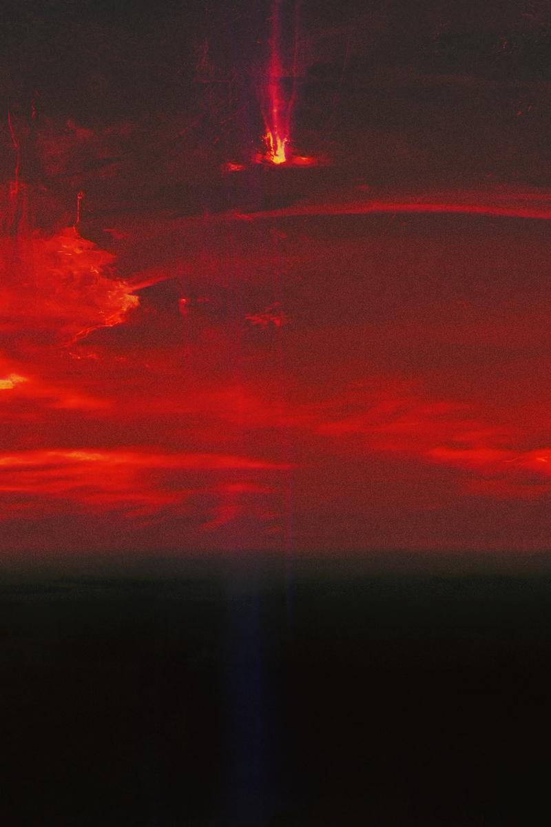 Download wallpaper 800x1200 sky, red, flash, horizon, dark
