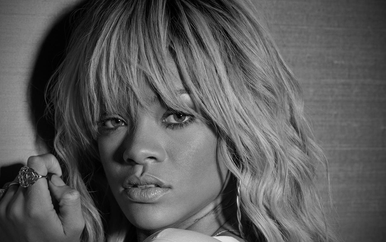 Rihanna Black And White Close Up Wallpaper. Rihanna Black