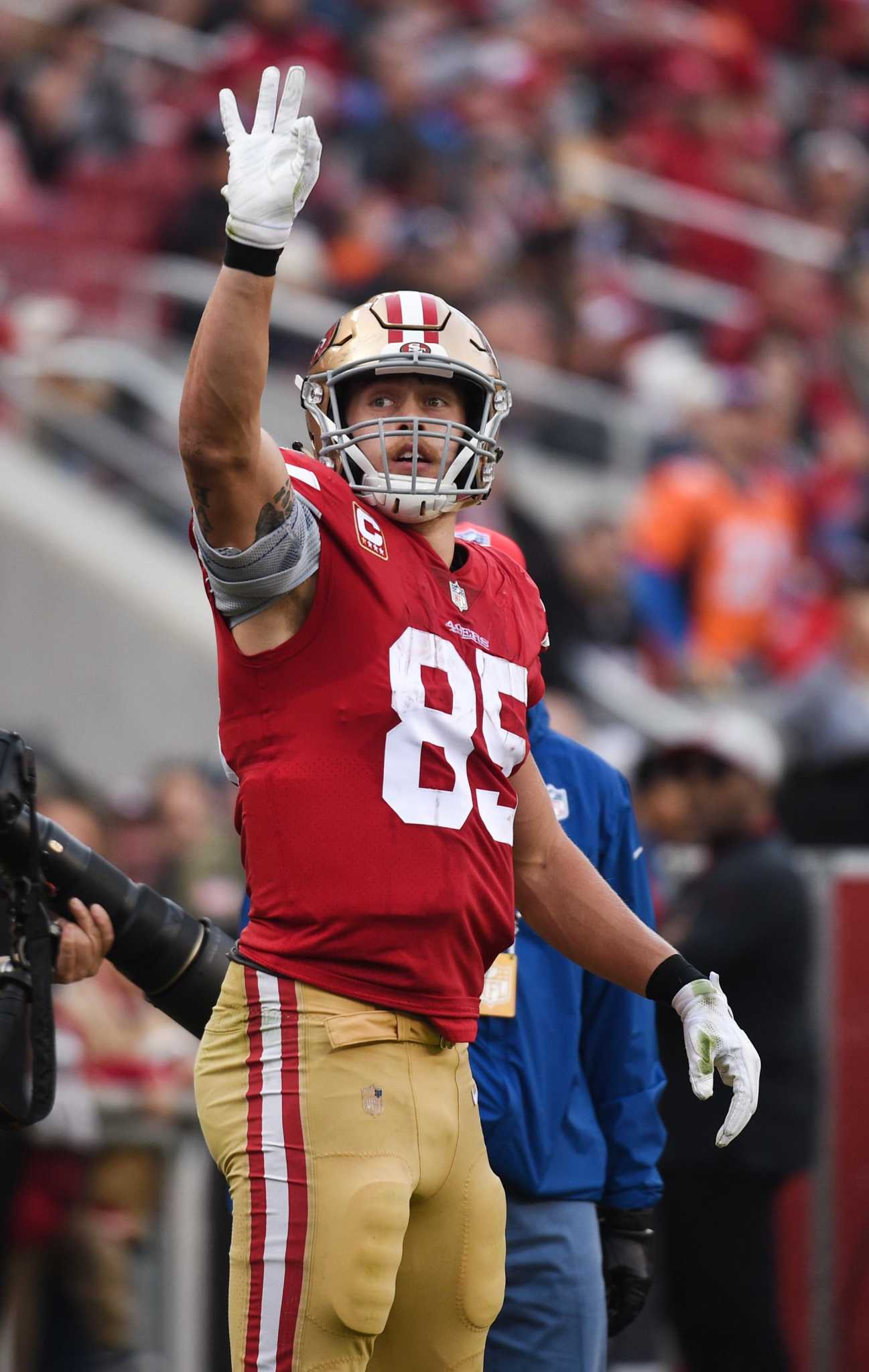 49ers ride George Kittle's 210 receiving yards to upset win
