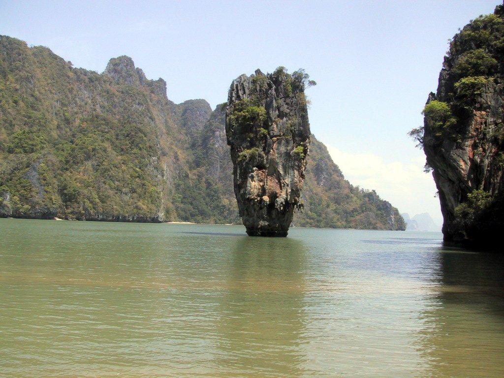 Phi Phi Islands Picture. Photo Gallery of Phi Phi Islands
