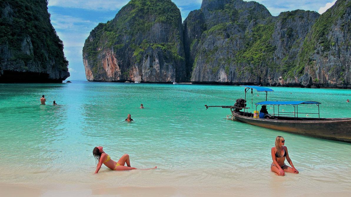 Free download The Phi Phi Islands are located in Thailand