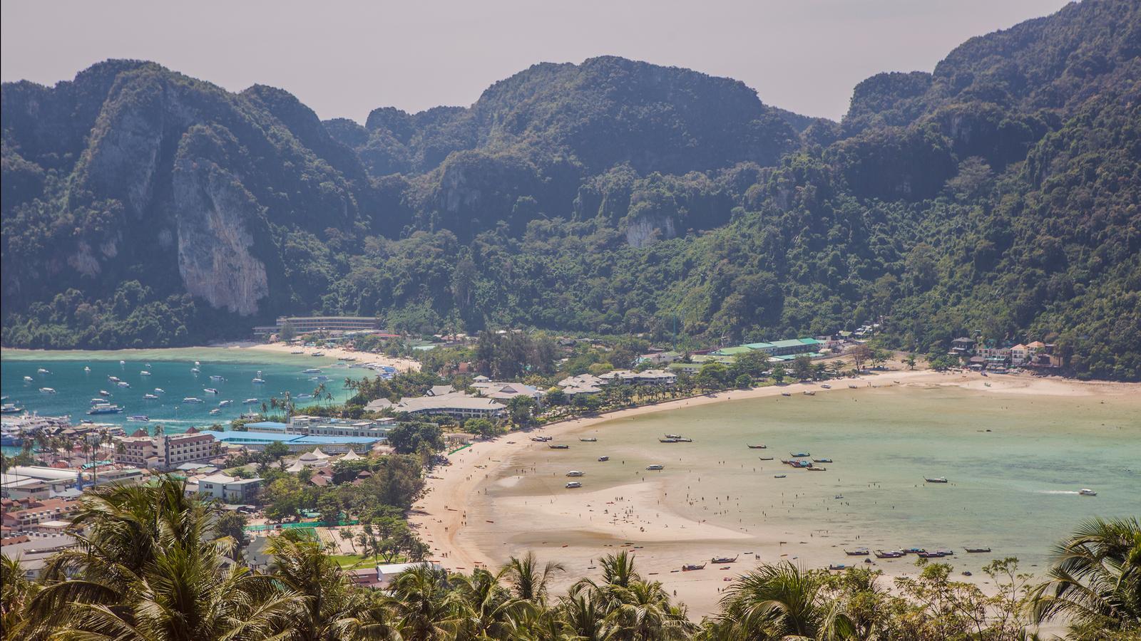 Sailing Thailand to Ko Phi Phi