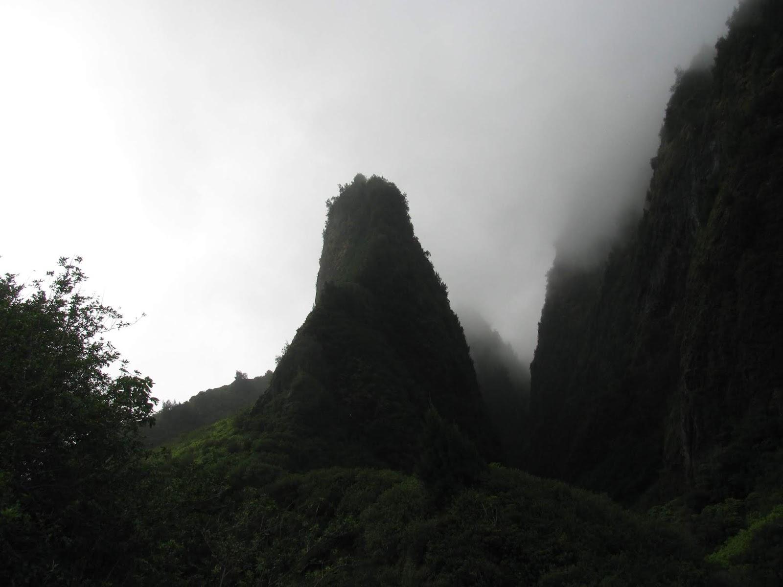 Weekend Wanderluster: Iao Needle (Maui County, Hawaii)