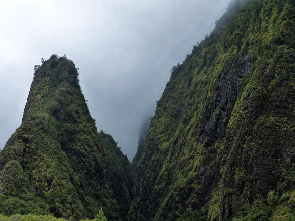 Iao Valley. Maui Hawaii. Leguman vs the Blender