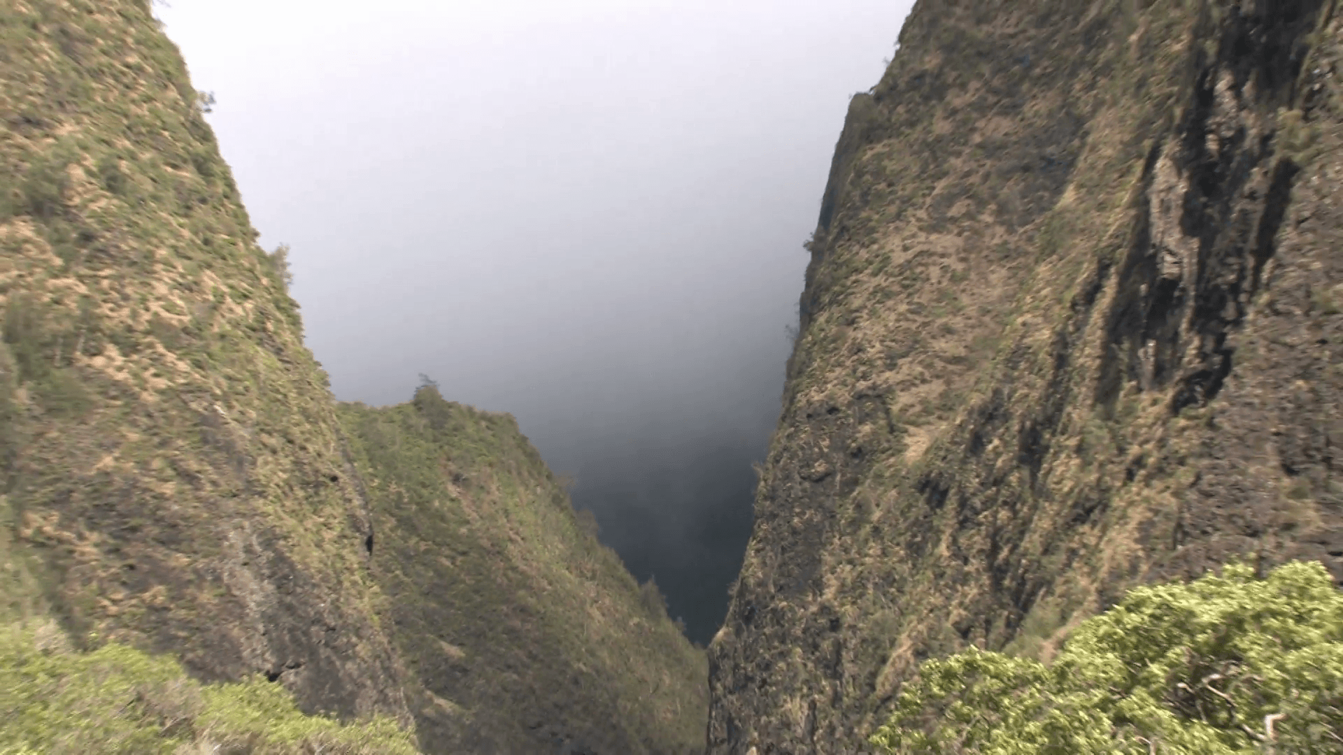 Maui Iao Valley Needle Hawaii zoom out HD Stock Video Footage