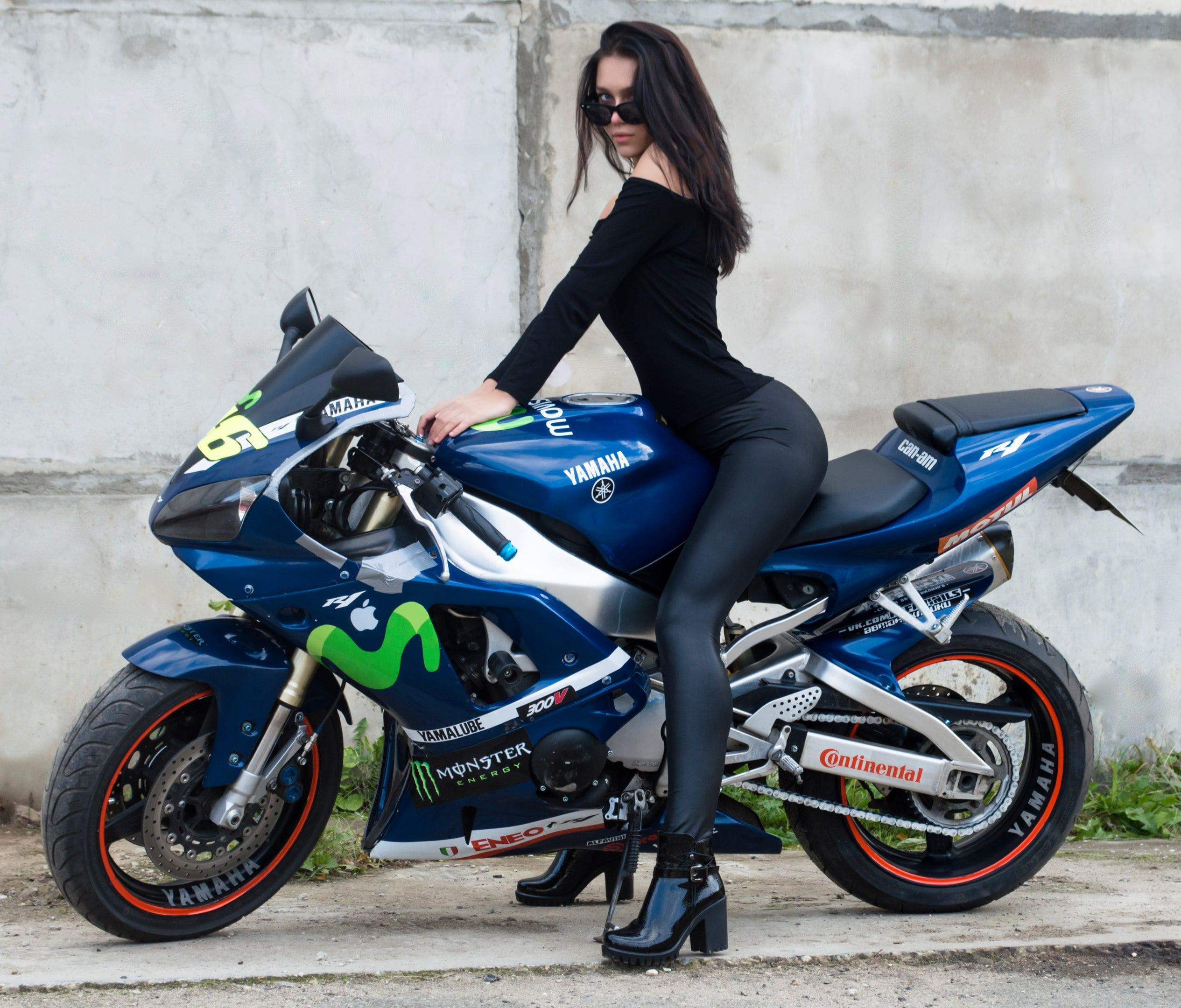 Blue Yamaha sports bike, women, black clothing, women
