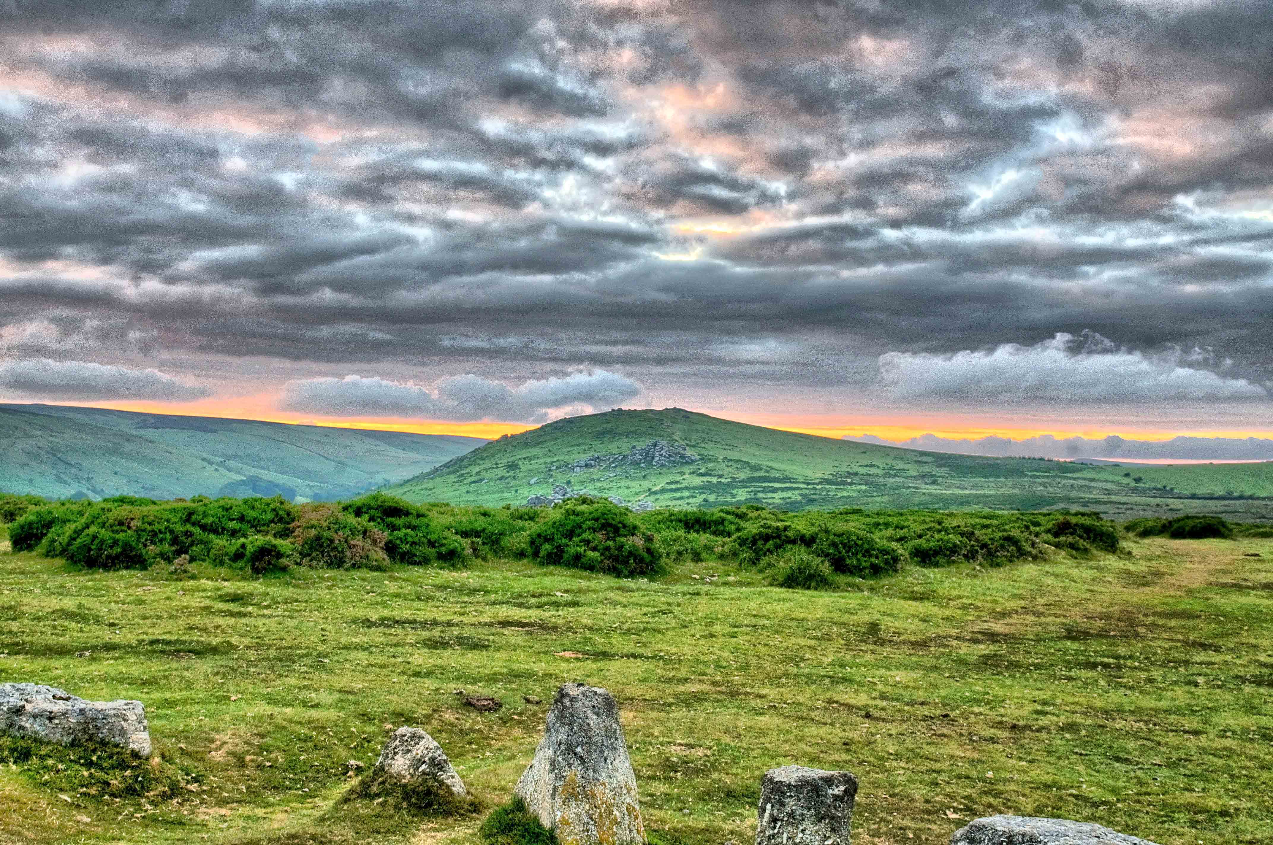 Derelict farm house on dartmoor hi-res stock photography and images - Alamy