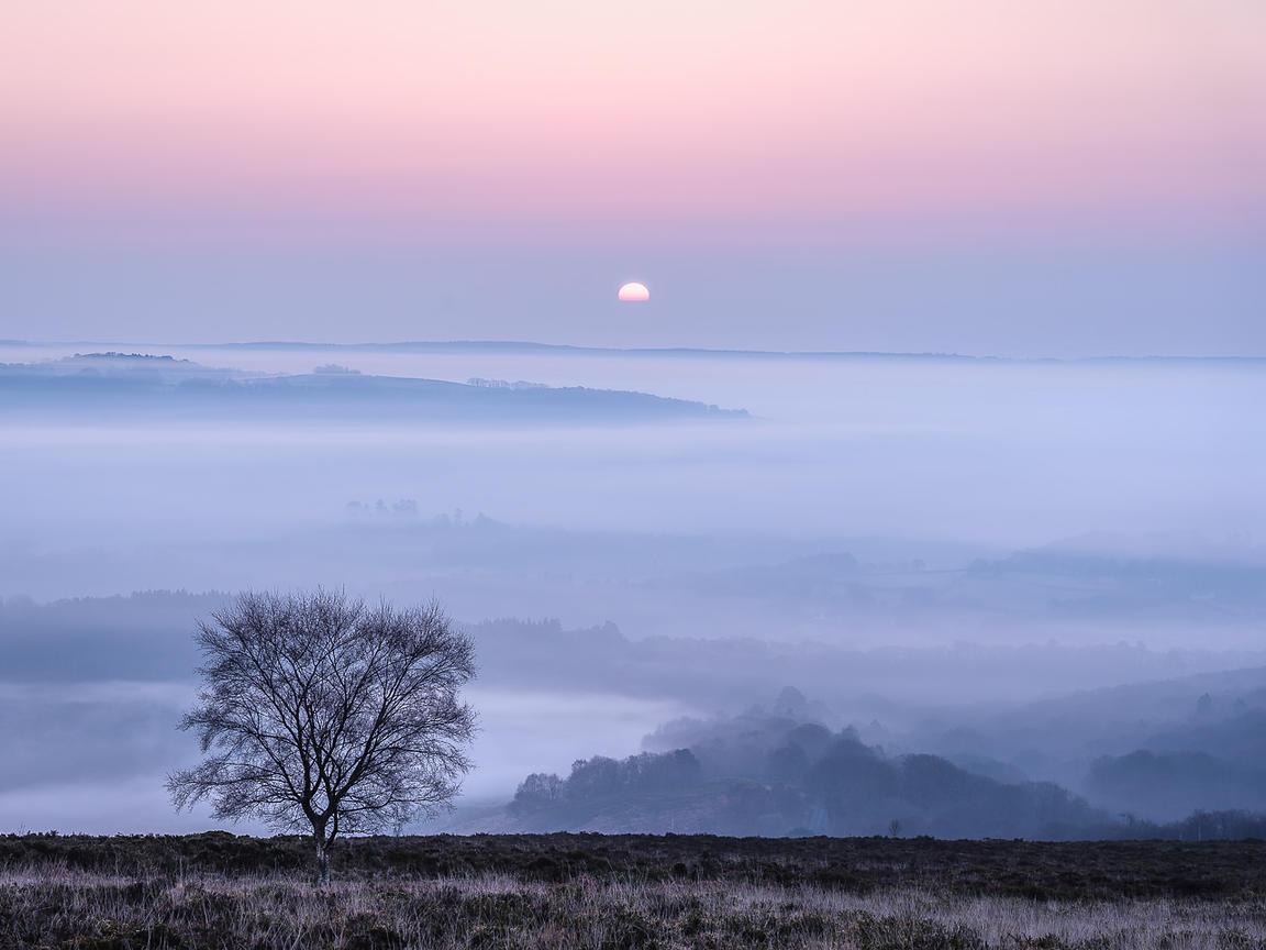 Baxter Bradford Photography A soft and misty sunrise over