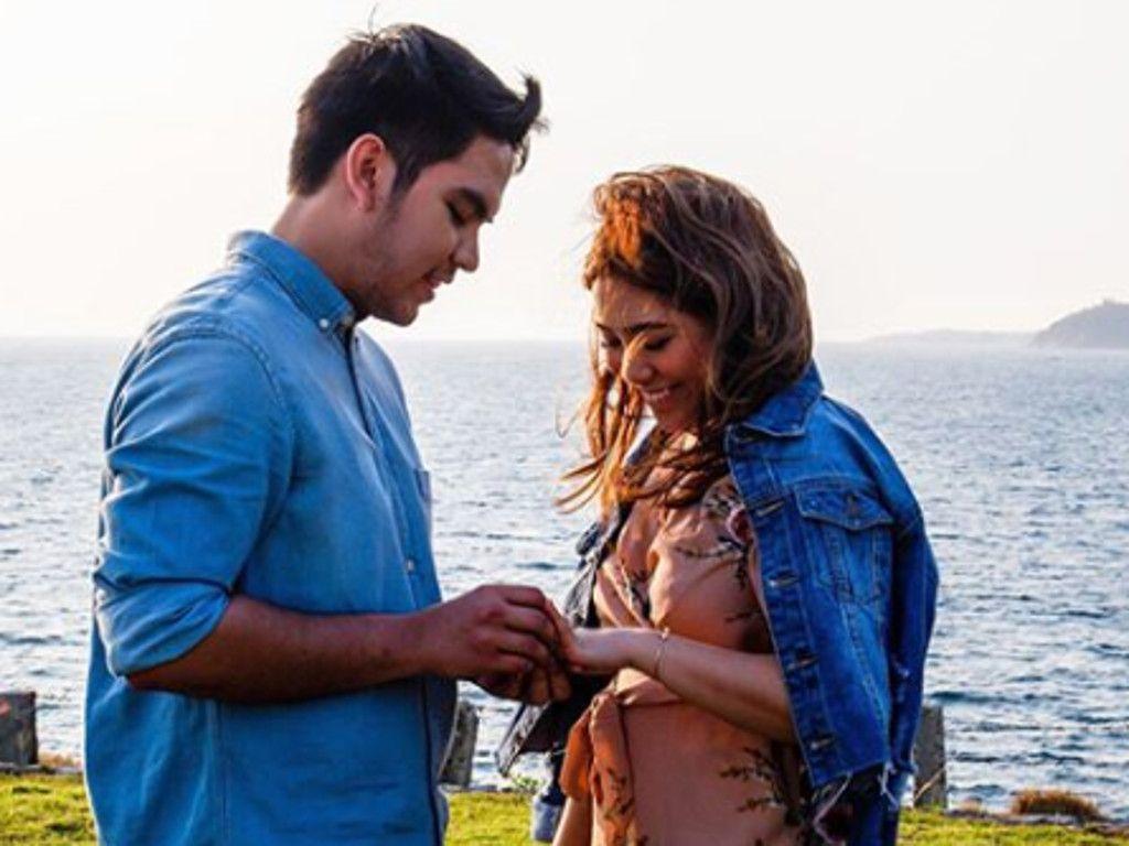 Moira dela Torre is now engaged