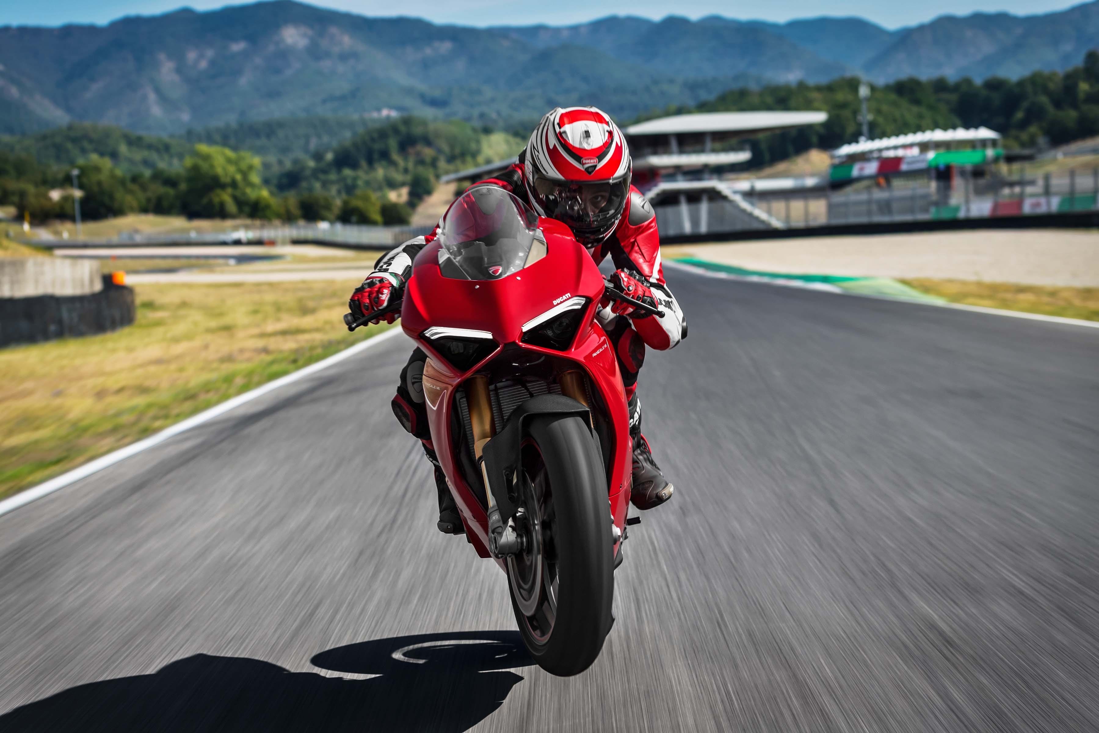 Ducati Panigale V4 2018 4k Wallpaper and Free Stock