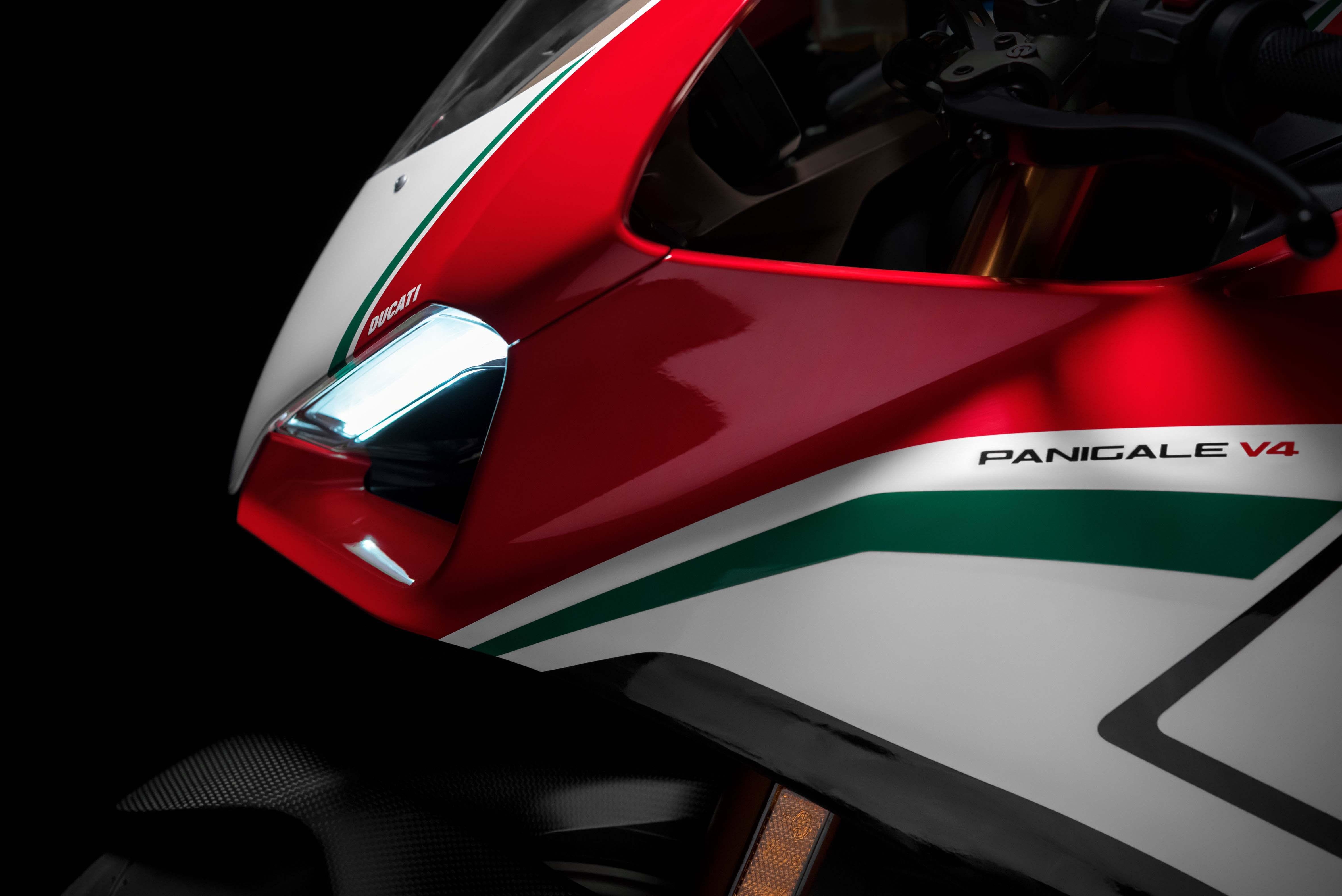 Download 6 Ducati Panigale V4 S Wallpaper