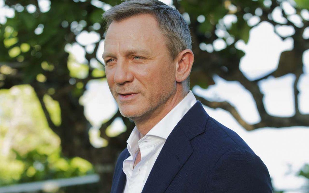 25th Bond movie gets a title: 'No Time to Die' 103.1 FM