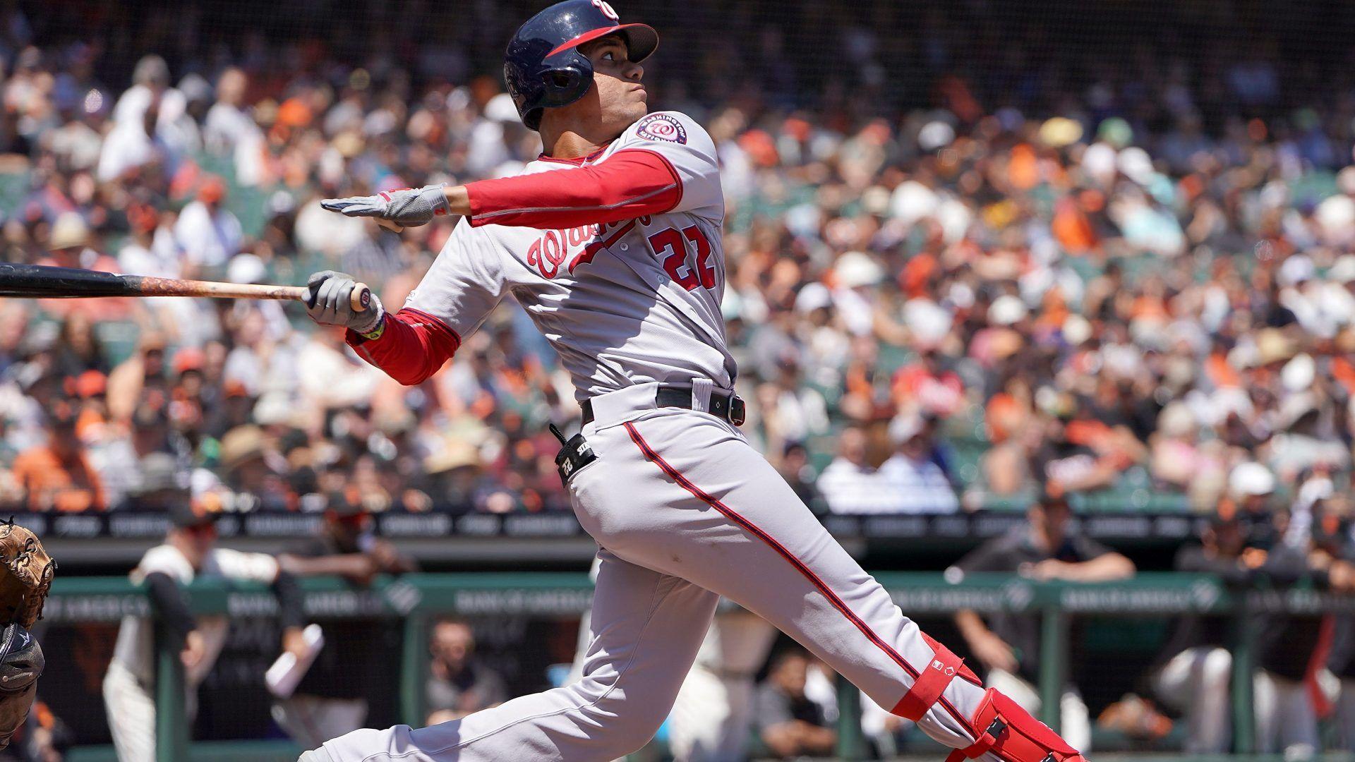 Juan Soto exits game with apparent foot injury