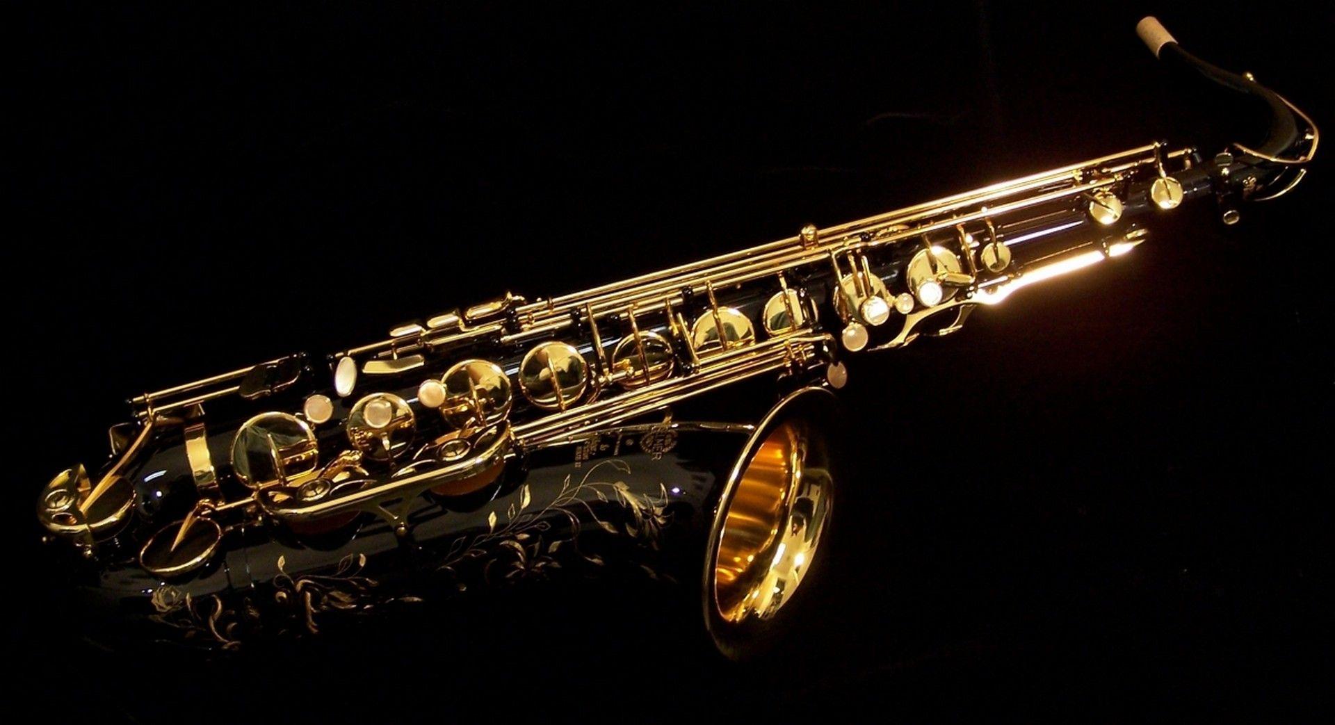 Saxophone Wallpaper D78 (1920x1043)