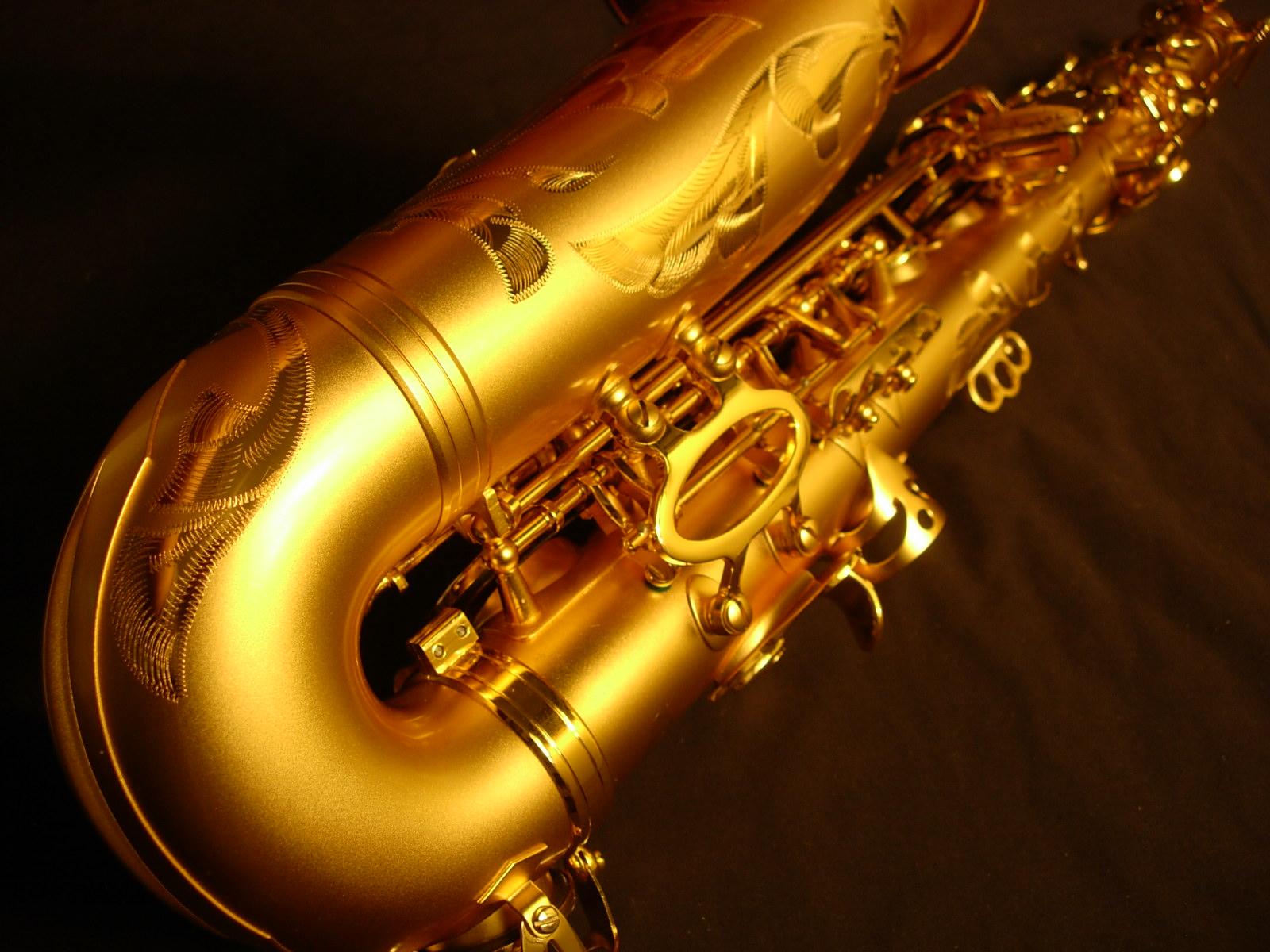 Saxophone Wallpaper