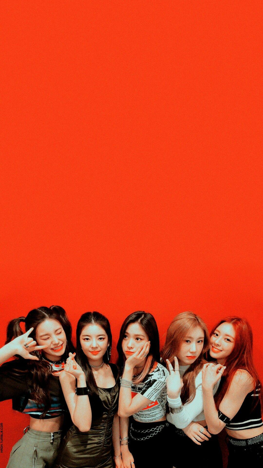 Itzy Logo Wallpaper