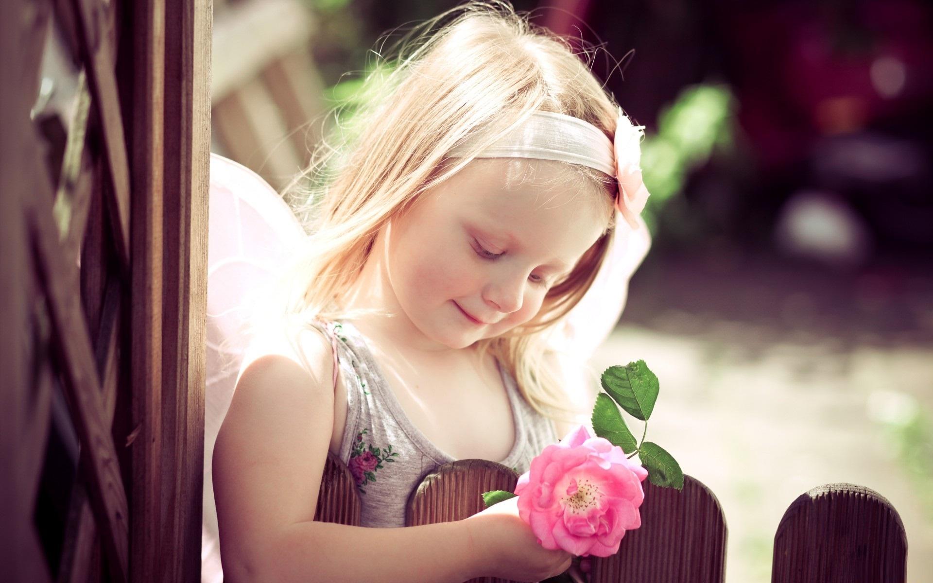 Cute Girl Holding Pink Rose Girl With Rose, HD