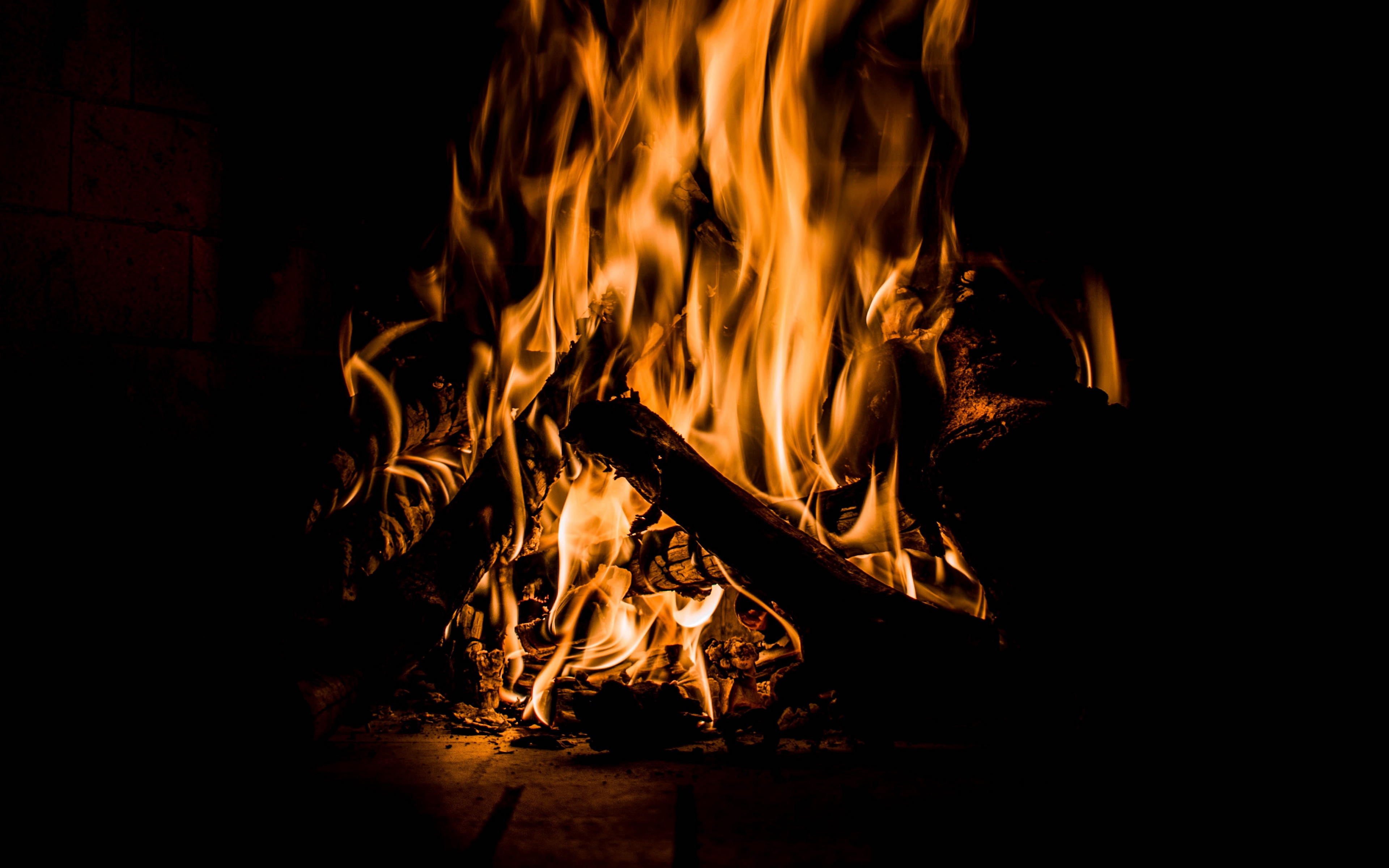Download wallpaper 3840x2400 bonfire, fire, flame, burning