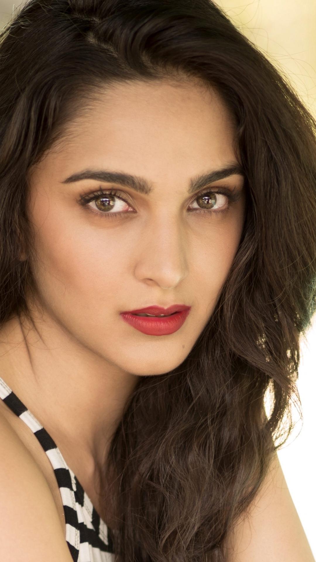 Kiara Advani iPhone 6 Wallpapers - Wallpaper Cave