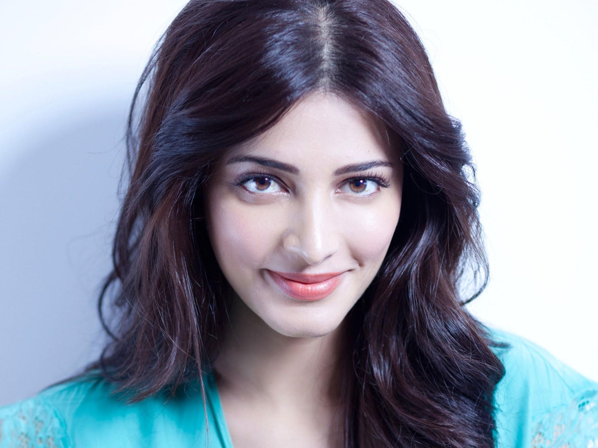 Shruti Hassan HD Image And Wallpaper Picture Image