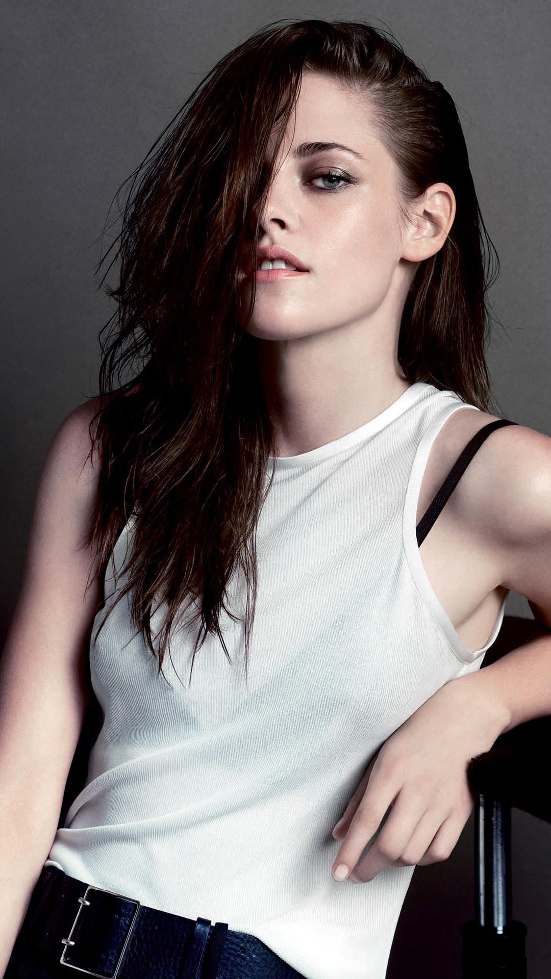 Kristen Stewart V Magazine Wallpaper