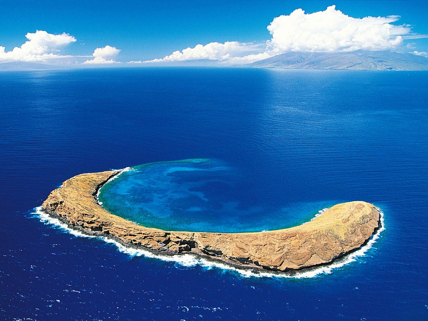 Beautiful island beach wallpaper