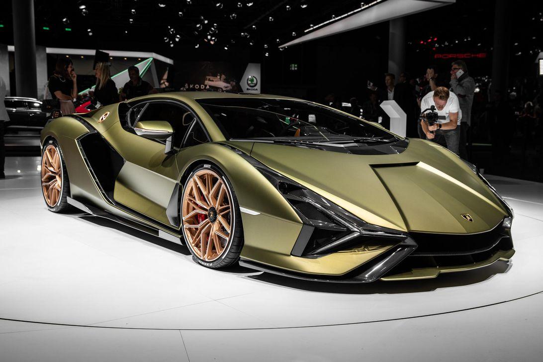 Lamborghini Sian offers hybrid thrust to the tune of 819