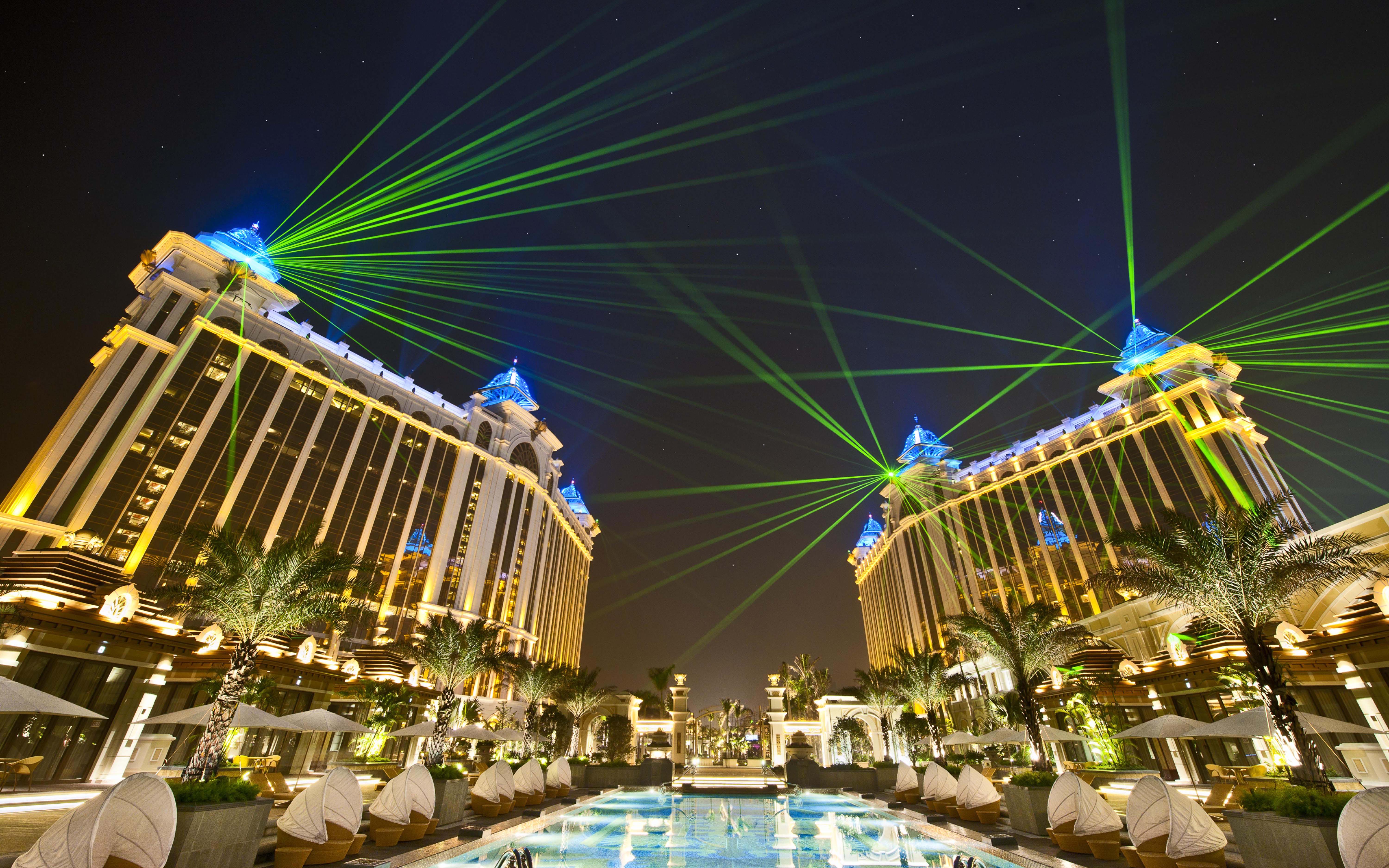 Galaxy Hotel Macau Cotai Laser Beams At Night Desktop