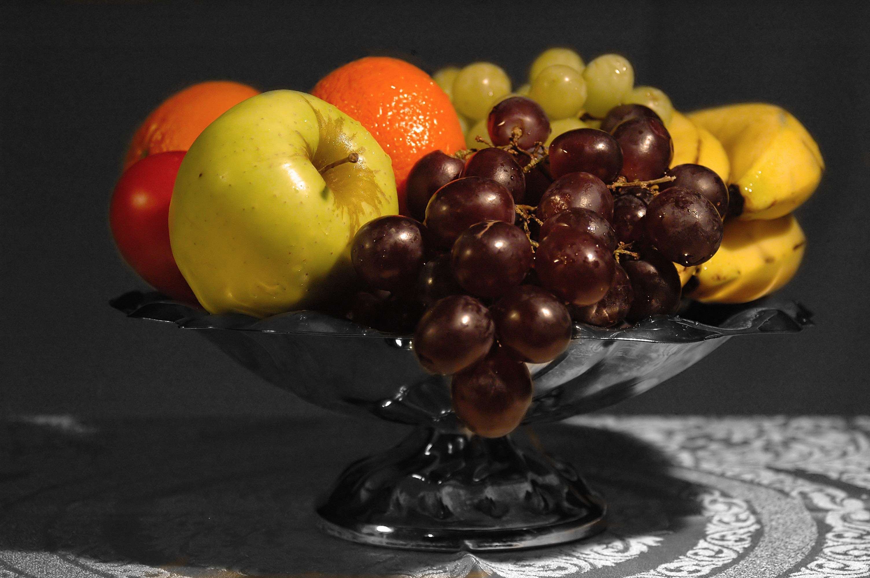 apple, bananas, barrel, black and white, blank, bowl