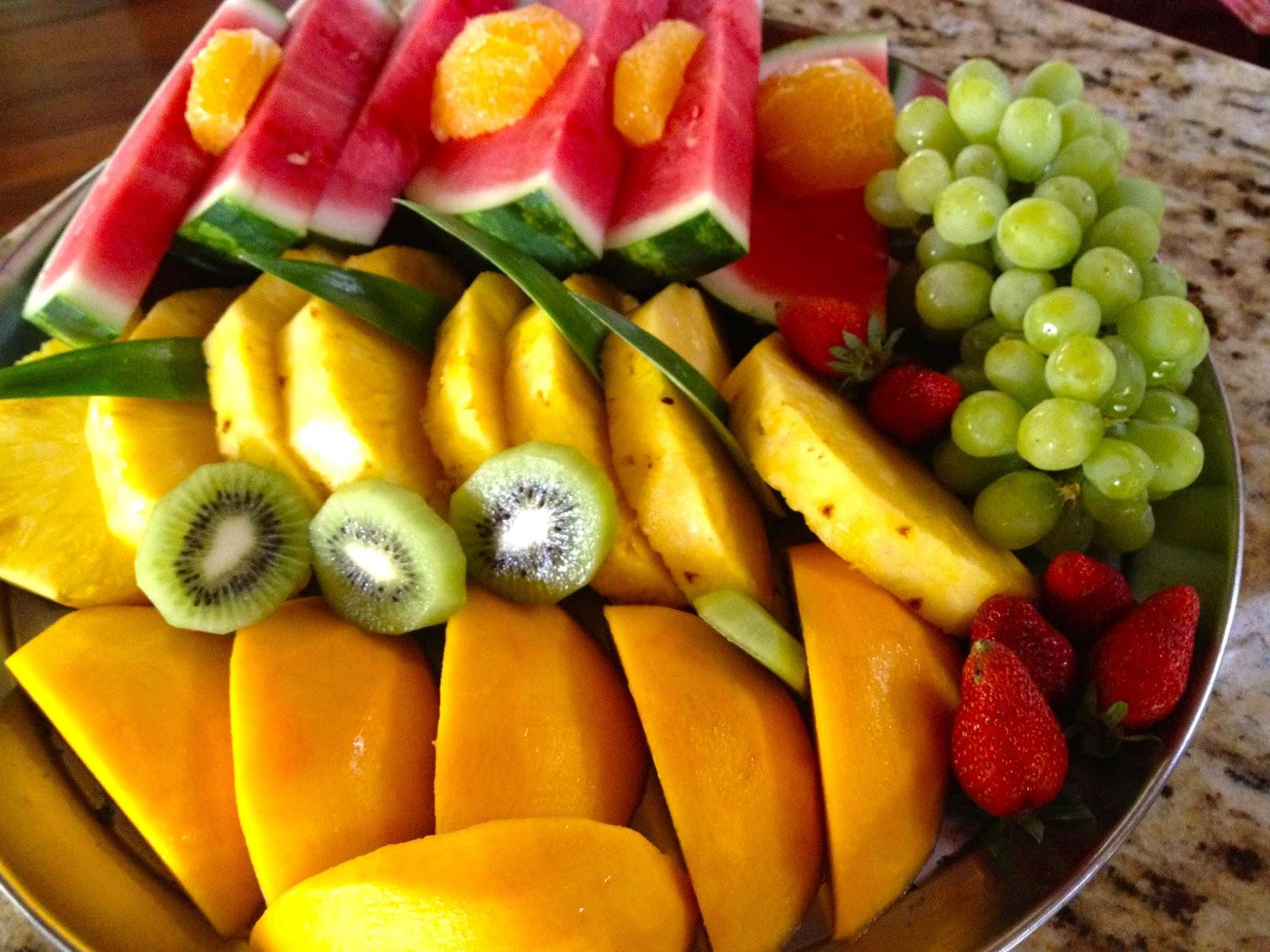 Fruit platter, top HD. wallpaper 185.7 KB