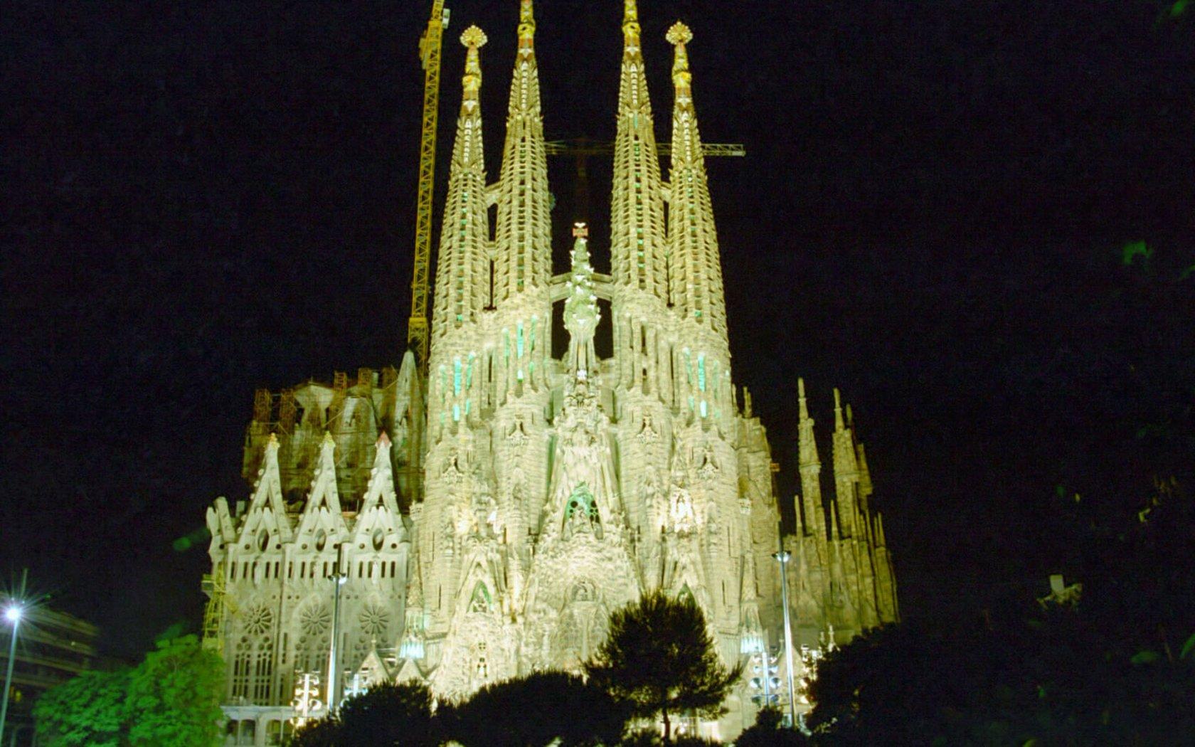 Sagrada Família Night Wallpaper