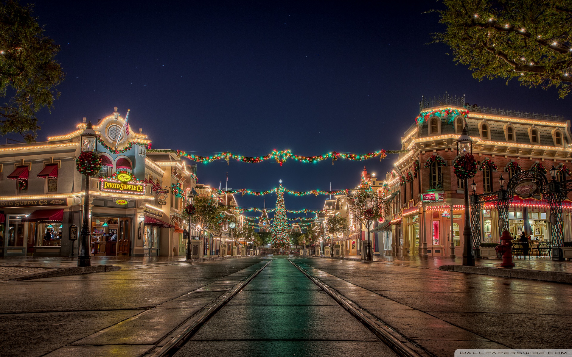 Christmas at Disneyland ❤ 4K HD Desktop Wallpaper for 4K