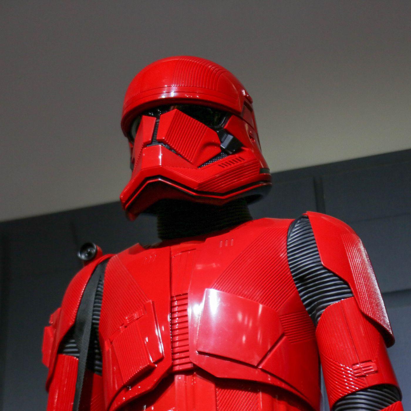 Life Sized Stormtroopers Invade Comic Con Ahead Of Star Wars